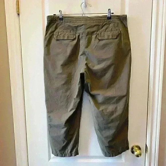 Columbia Hiking Pants Cropped Capri Khaki Green Size Large Petite - Picture 4 of 16